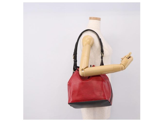 LOUIS VUITTON Epi Petit Noe Schultertasche Rot Schwarz M44172 LV Auth 200330A - Ansicht 18