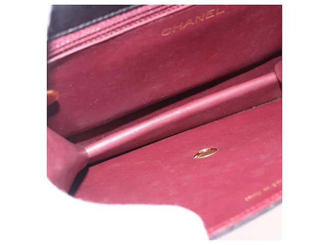 Borsa a tracolla CHANEL Matelasse Push Lock in pelle d'agnello nera e oro CC Auth am12544M Nero D'oro - vista 10