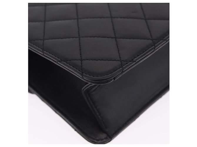 Borsa a tracolla CHANEL Matelasse Push Lock in pelle d'agnello nera e oro CC Auth am12544M Nero D'oro - vista 16