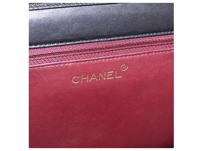 Borsa a tracolla CHANEL Matelasse Push Lock in pelle d'agnello nera e oro CC Auth am12544M Nero D'oro - vista 22
