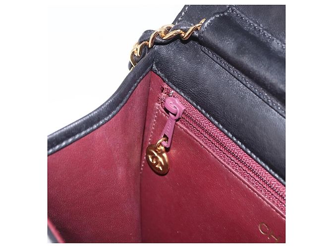 Borsa a tracolla CHANEL Matelasse Push Lock in pelle d'agnello nera e oro CC Auth am12544M Nero D'oro - vista 25