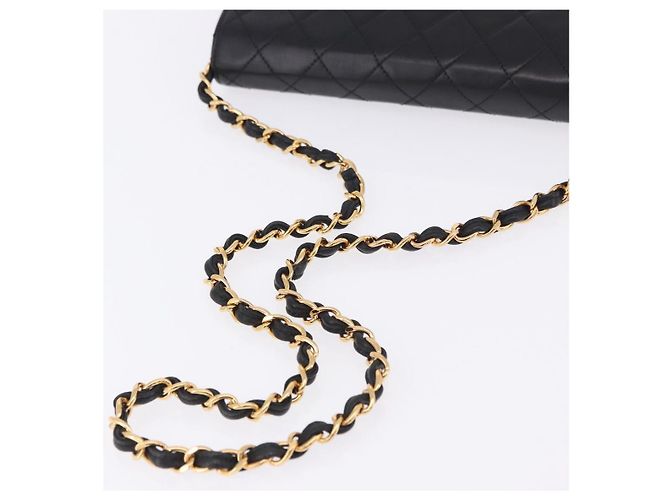 Borsa a tracolla CHANEL Matelasse Push Lock in pelle d'agnello nera e oro CC Auth am12544M Nero D'oro - vista 7