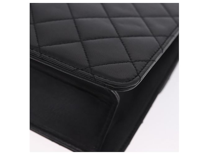 Borsa a tracolla CHANEL Matelasse Push Lock in pelle d'agnello nera e oro CC Auth am12544M Nero D'oro - vista 9