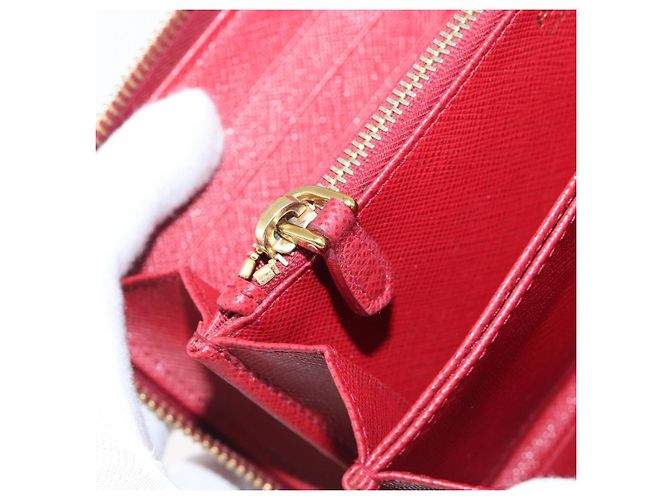 Saffiano Portafoglio lungo PRADA in pelle Safiano rosso e oro Auth bs36867 D'oro - vista 20