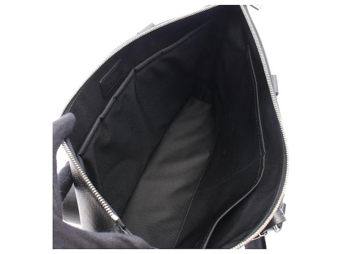 Porte-documents Slim Louis Vuitton en cuir Taiga Noir - vue 3
