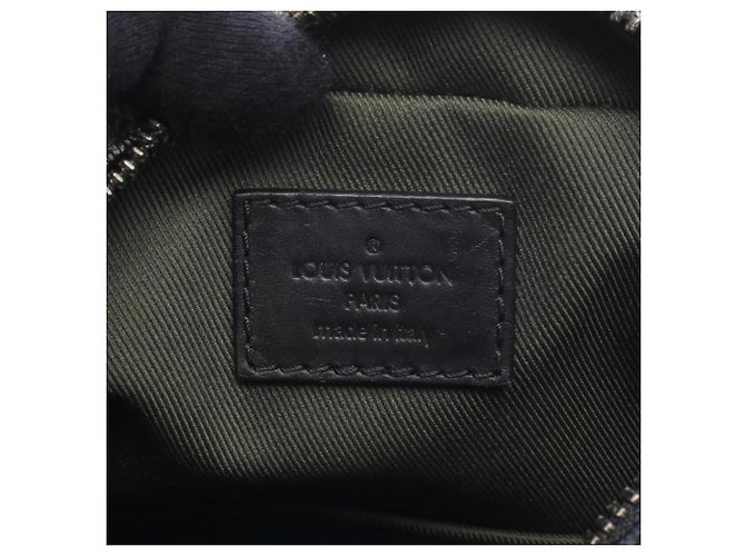Borsa a tracolla Louis Vuitton Danube PM Vivienne Nero Bianco Cachi - vista 4