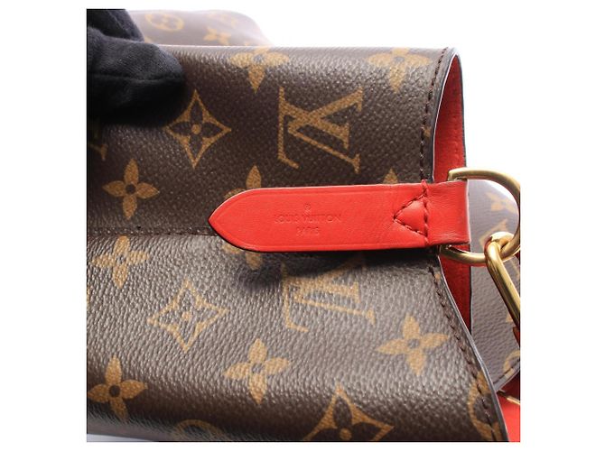 Néonoé Borsa a tracolla Louis Vuitton NeoNoe Marrone Rosso - vista 4