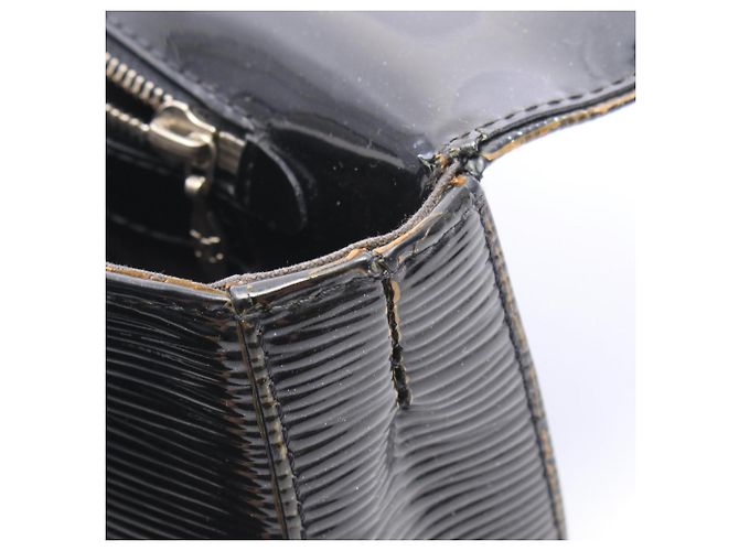 Louis Vuitton Pochette Soby Clutch Handbag Nero - vista 10