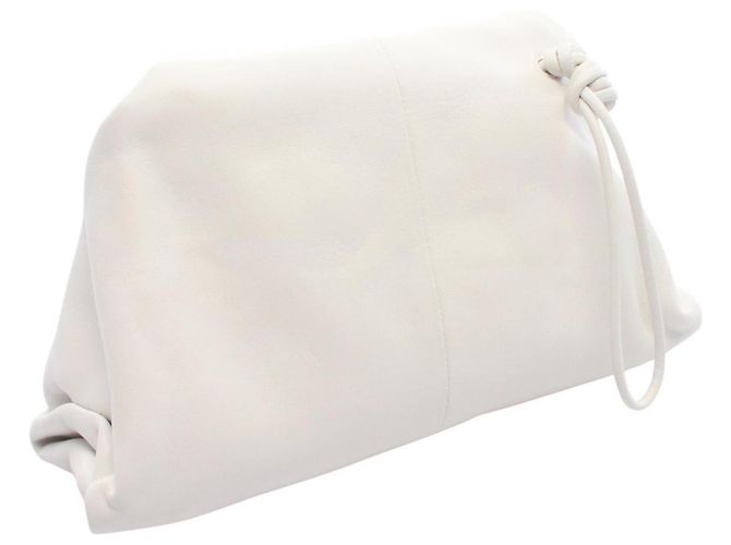 Bottega Veneta Triangle Flap Second Bag in White Weiß - Ansicht 2