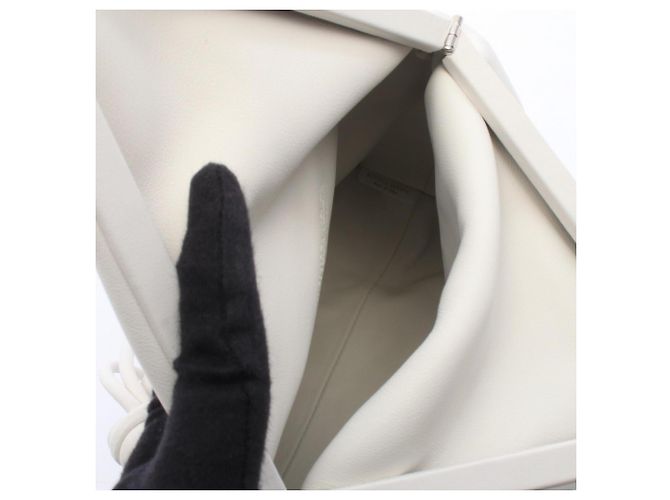 Bottega Veneta Triangle Flap Second Bag in White Weiß - Ansicht 3