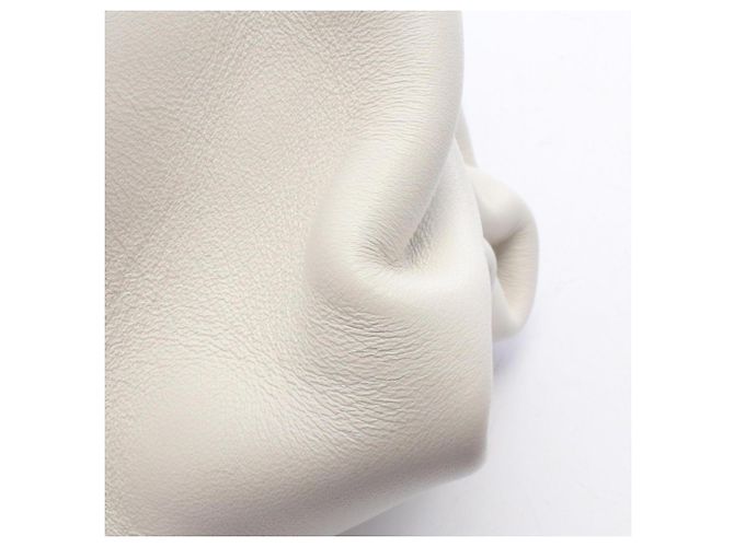 Bottega Veneta Triangle Flap Second Bag in White Weiß - Ansicht 6
