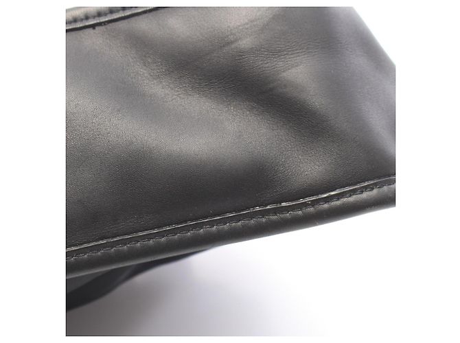 Bolso de hombro Prada Triangle Plate Negro - vista 7