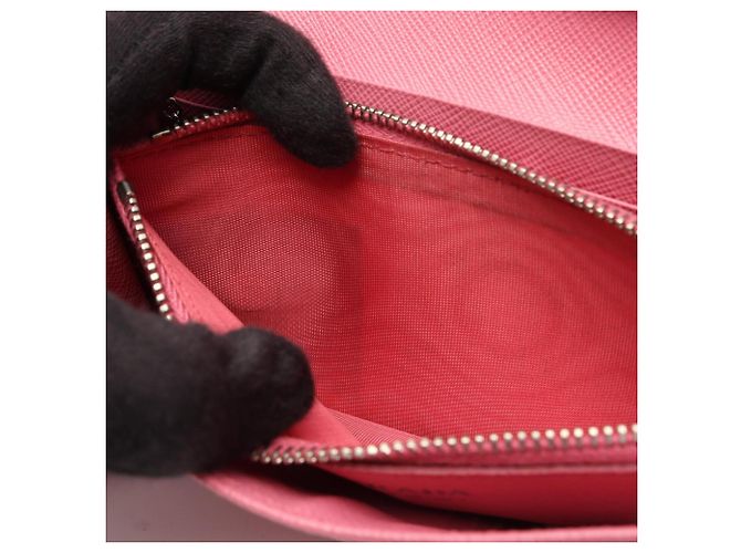 Saffiano Cartera larga Prada plegable en rosa - vista 7