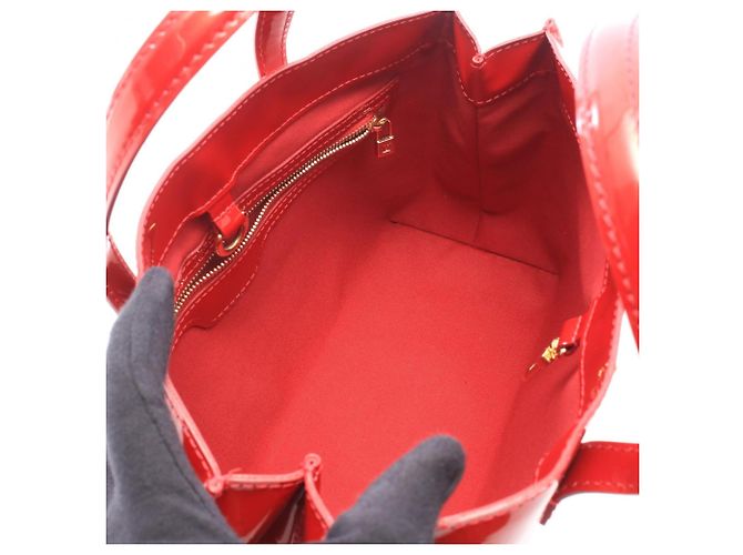 Borsa Louis Vuitton Wilshire PM Rosso - vista 3