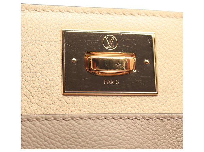 Louis Vuitton On My Side 2-Way Handtasche Beige Bordeaux - Ansicht 9