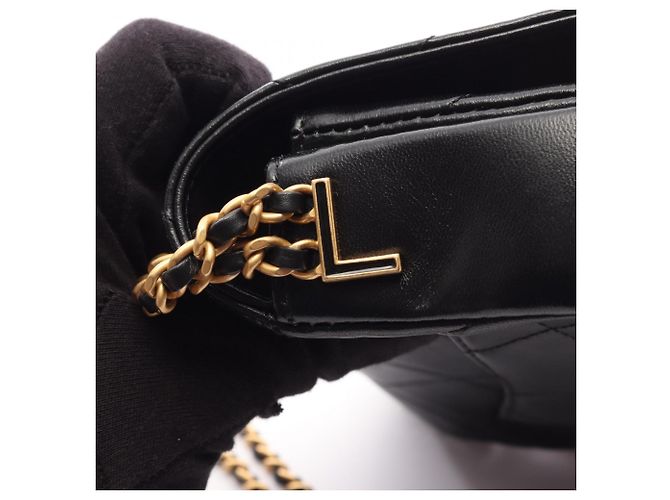 Borsa a tracolla Chanel Matelassé Small Flap Nero - vista 15