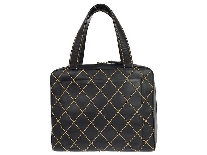 Chanel Surpique Zip Around Satchel Quilted Leather Medium Nero - vista 2
