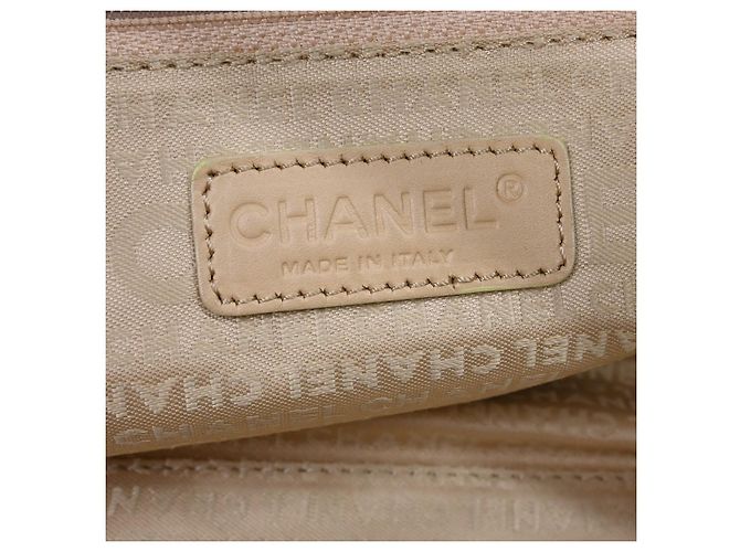 Chanel Square Stitch Quilted Caviar Medium Beige - vista 5