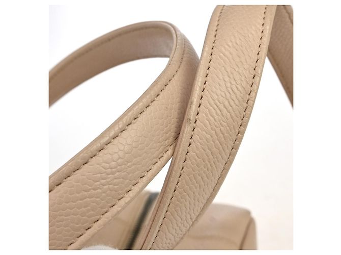 Chanel Square Stitch Quilted Caviar Medium Beige - vista 6