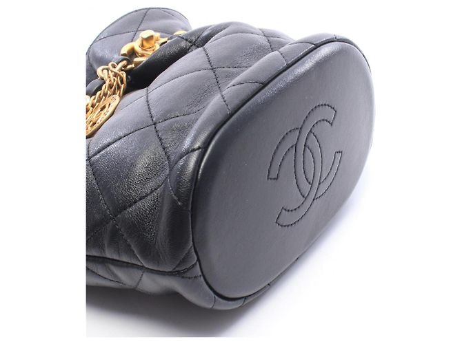 Sac seau Chanel Matelassé Noir - vue 6