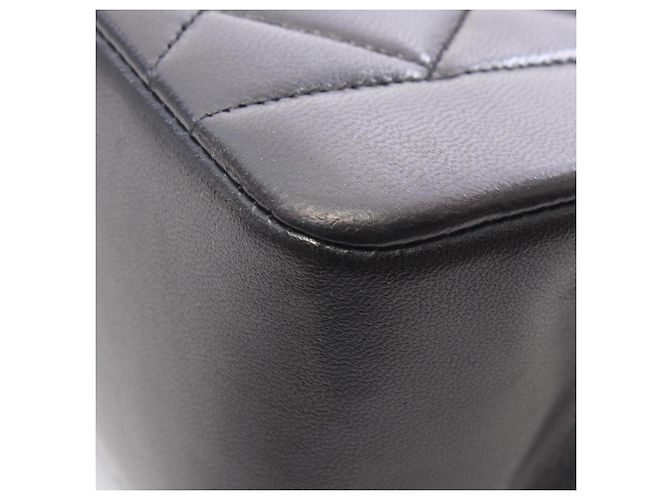 Borsa a tracolla Chanel Matelassé Diana Flap Nero - vista 8