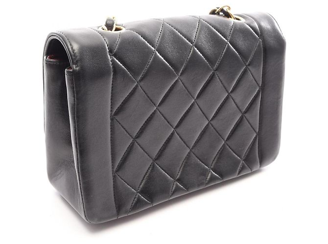 Borsa a tracolla Chanel Matelassé Diana Flap Nero - vista 2