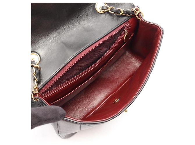 Borsa a tracolla Chanel Matelassé Diana Flap Nero - vista 3
