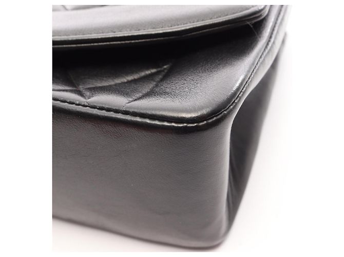 Borsa a tracolla Chanel Matelassé Diana Flap Nero - vista 8