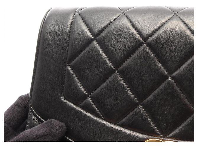 Borsa a tracolla Chanel Matelassé Diana Flap Nero - vista 9