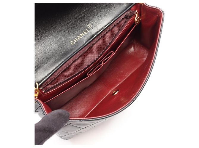 Borsa a tracolla Chanel Matelassé Full Flap Nero - view 3