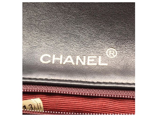 Timeless Borsa a tracolla Chanel Matelassé con patta completa Nero - vista 4