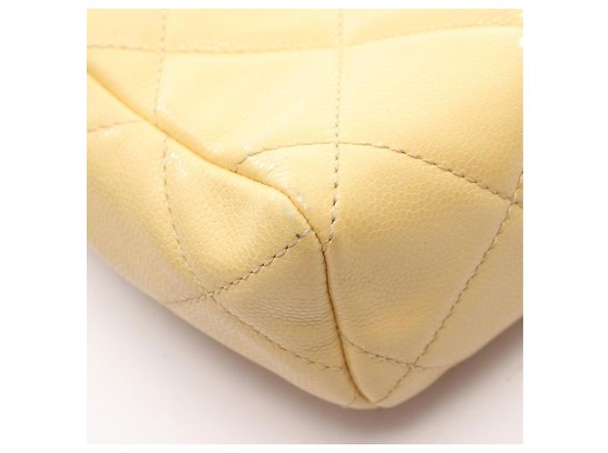 Borsa a tracolla mini Chanel Matelassé Giallo - vista 10