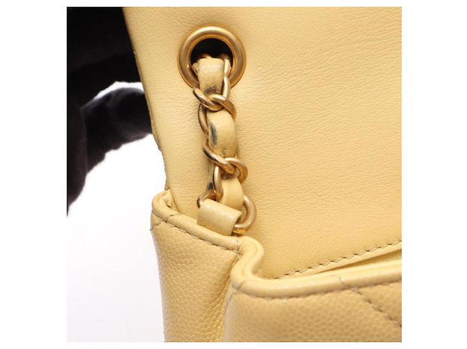 Borsa a tracolla mini Chanel Matelassé Giallo - vista 7