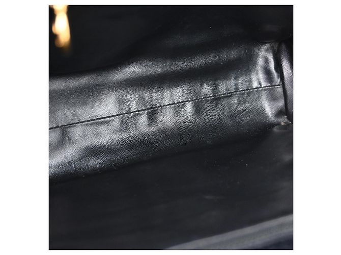 Chanel Vintage Timeless CC Messenger Caviar Medium Nero - vista 3