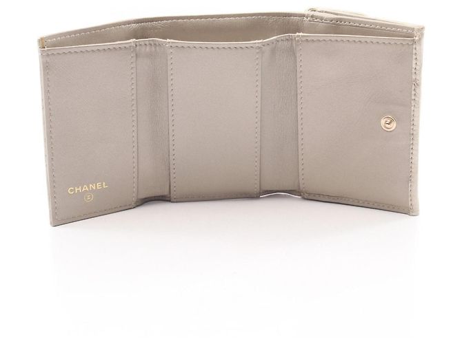 Cartera Chanel 2.55 Matelassé triple fold Dorado - vista 3