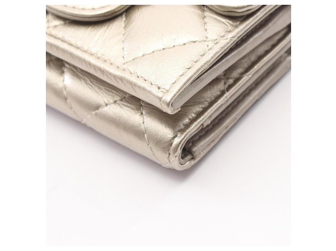 Cartera Chanel 2.55 Matelassé triple fold Dorado - vista 8