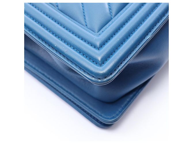 Borsa a tracolla Chanel Boy Chevron V-stitch Blu - vista 9