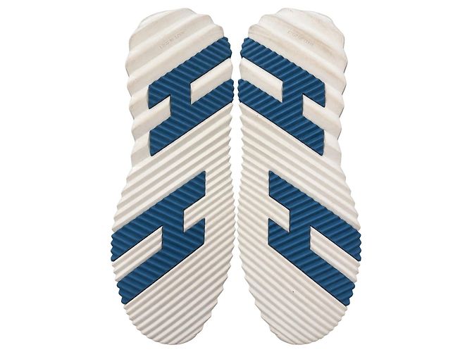 Baskets Hermès Bouncing en cuir de crocodile Blanc Bleu - vue 3