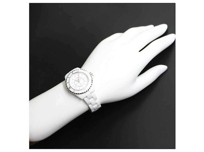 Chanel J12 Damenuhr H5704 - Ansicht 4