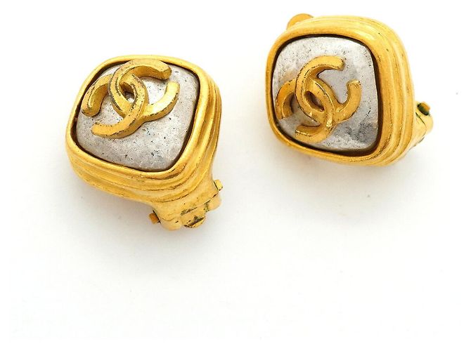 Orecchini a clip Chanel oro e argento D'oro - vista 2