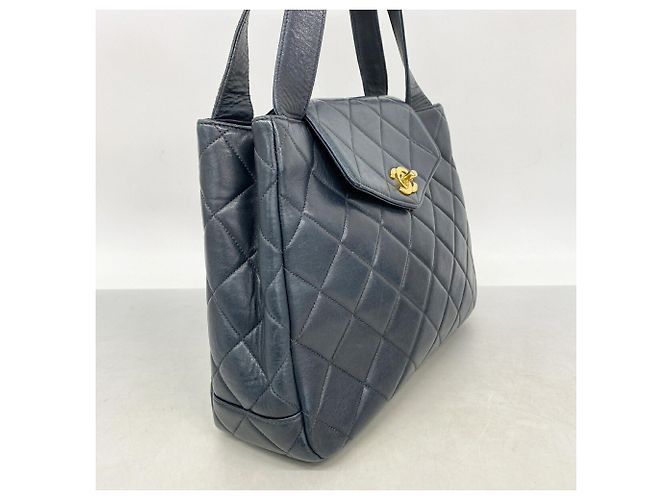 Borsa Chanel Matelassé in pelle d'agnello Nero - vista 2
