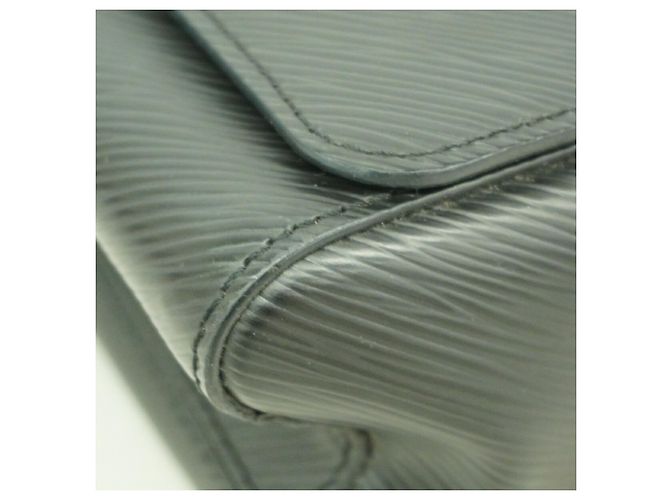 Borsa a tracolla Louis Vuitton Epi Twist PM Nero - vista 8