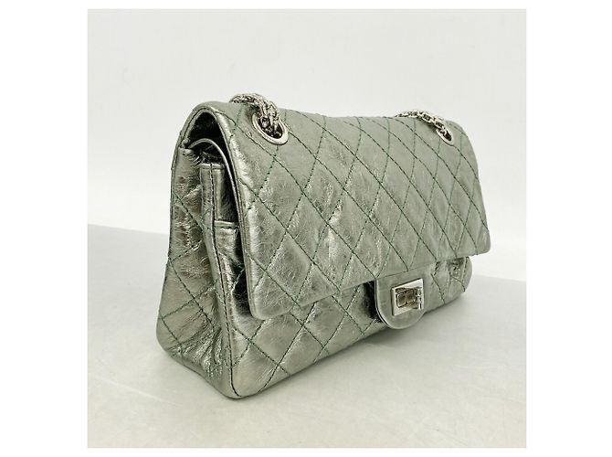Timeless Borsa a tracolla Chanel in vitello verde - vista 2