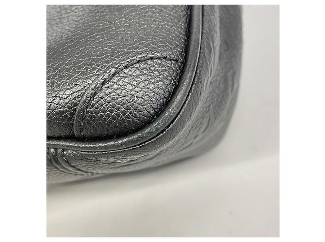 Borsa Louis Vuitton Monogram Empreinte Trianon MM Nero - vista 6