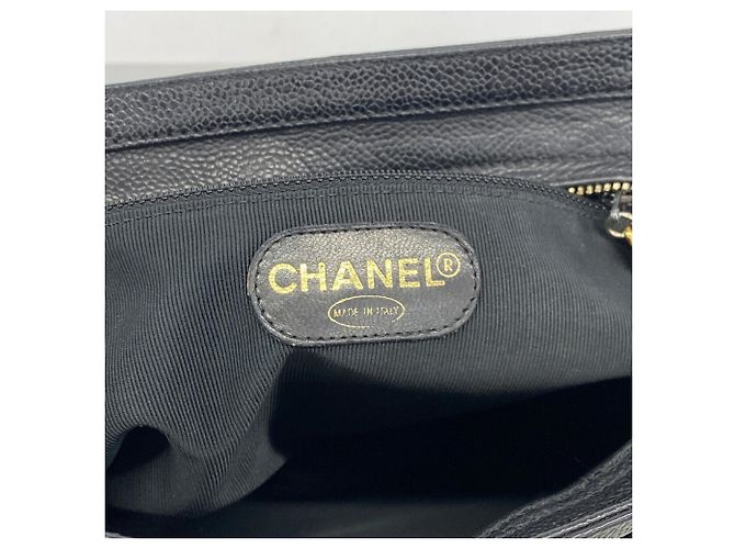 Chanel Triple Coco Schultertasche aus Kaviarleder Schwarz - Ansicht 5