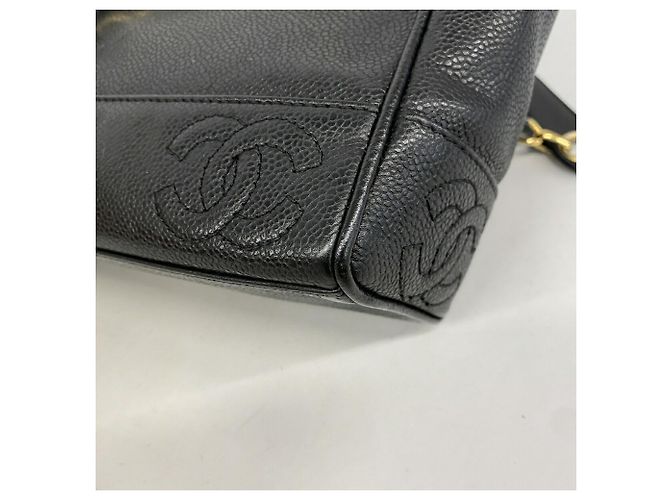 Chanel Triple Coco Schultertasche aus Kaviarleder Schwarz - Ansicht 6