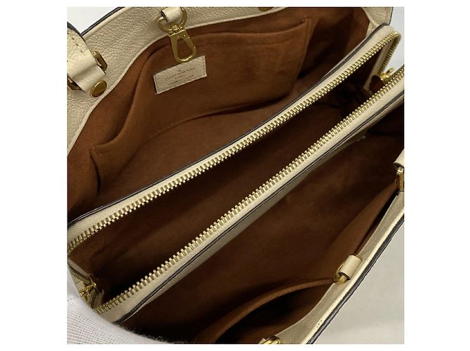 Borsa Louis Vuitton Monogram Empreinte Montaigne BB Crudo - vista 4