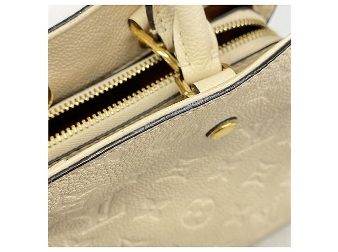 Borsa Louis Vuitton Monogram Empreinte Montaigne BB Crudo - vista 8