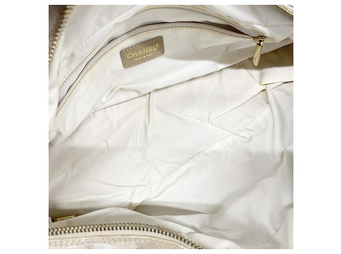 Borsa in nylon Chanel New Travel Beige - vista 4