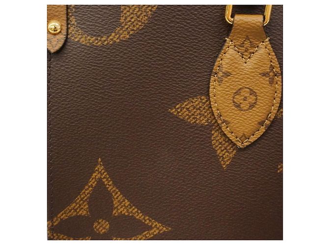 Louis Vuitton Monogram Giant Reverse OnTheGo MM Tote Bag Braun - Ansicht 10